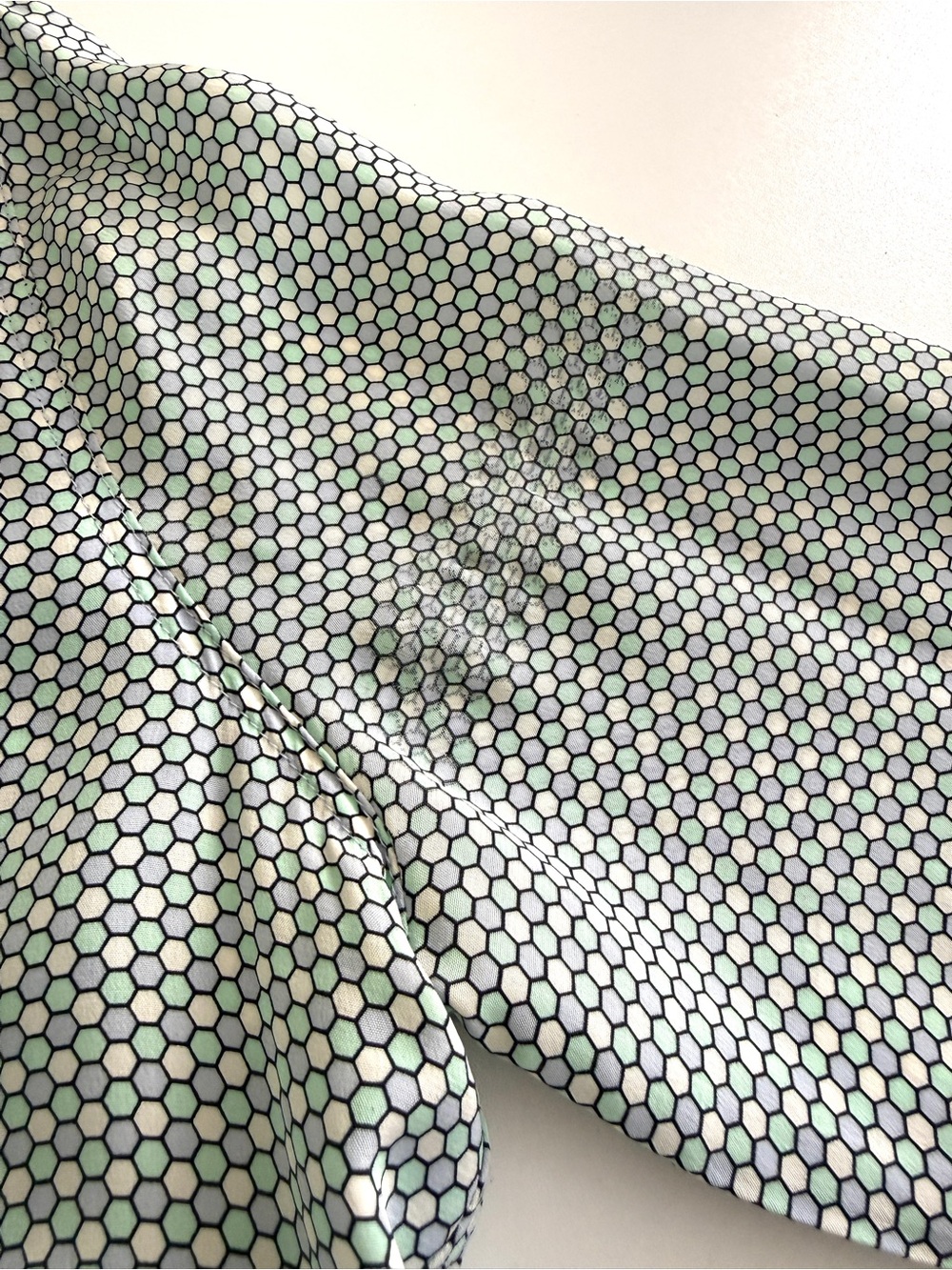 Equipment Femme 100% Silk Honeycomb Print Blouse | Size S - Picture 11 of 11
